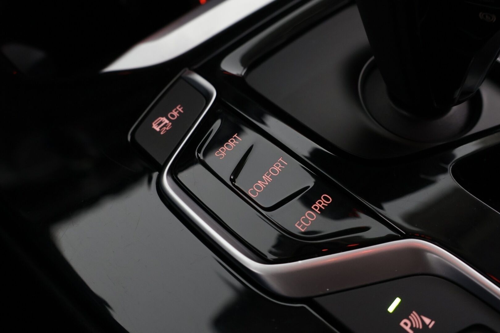 BMW X3 2018 G01 xDrive20d A Business xLine * Suomi-auto / M-Sport sisätilapaketti / Sporttipenkit / Lohkolämmitin * - Upea yksilö / Hyvin huollettu / Kahdet renkaat / Diesel / Harvinainen metalliväri