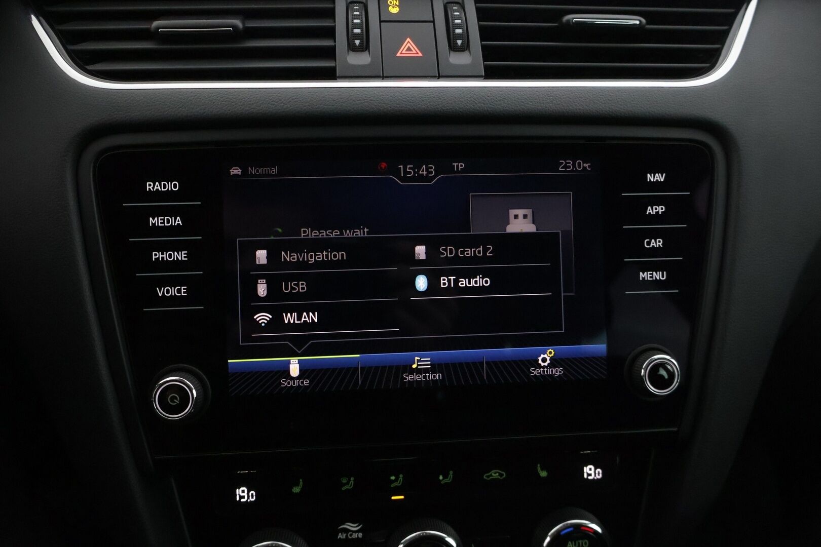 Skoda Octavia 2018 1,5 TSI Style DSG Autom. * Adapt. Vakkari / Keyless Go / Apple&Android / Webasto / Lämmitettävä tuulilasi / Lohko * - * Juuri huollettu hyvällä pidolla ollut siisti yksilö! Uudet kesärenkaat *