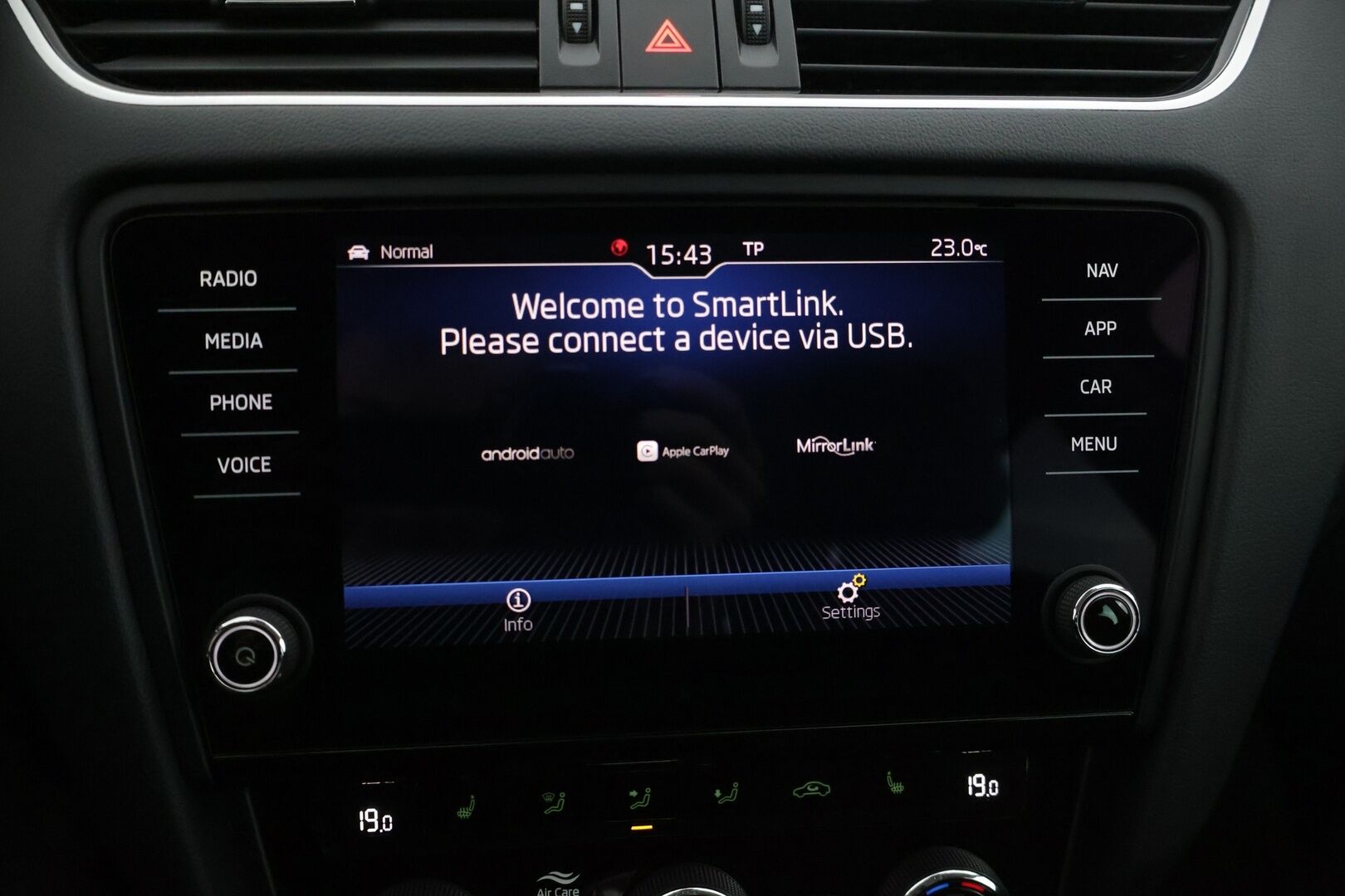 Skoda Octavia 2018 1,5 TSI Style DSG Autom. * Adapt. Vakkari / Keyless Go / Apple&Android / Webasto / Lämmitettävä tuulilasi / Lohko * - * Juuri huollettu hyvällä pidolla ollut siisti yksilö! Uudet kesärenkaat *
