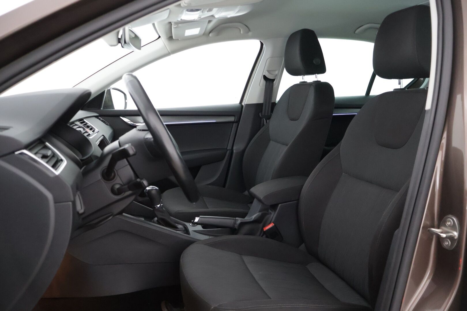 Skoda Octavia 2018 1,5 TSI Style DSG Autom. * Adapt. Vakkari / Keyless Go / Apple&Android / Webasto / Lämmitettävä tuulilasi / Lohko * - * Juuri huollettu hyvällä pidolla ollut siisti yksilö! Uudet kesärenkaat *