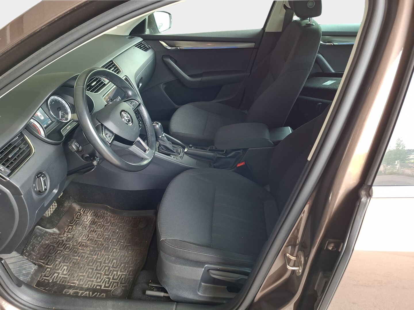 Skoda Octavia 2018 1,5 TSI Style DSG Autom. * Adapt. Vakkari / Keyless Go / Apple&Android / Webasto / Lämmitettävä tuulilasi / Lohko * - * Juuri huollettu hyvällä pidolla ollut siisti yksilö! Uudet kesärenkaat *