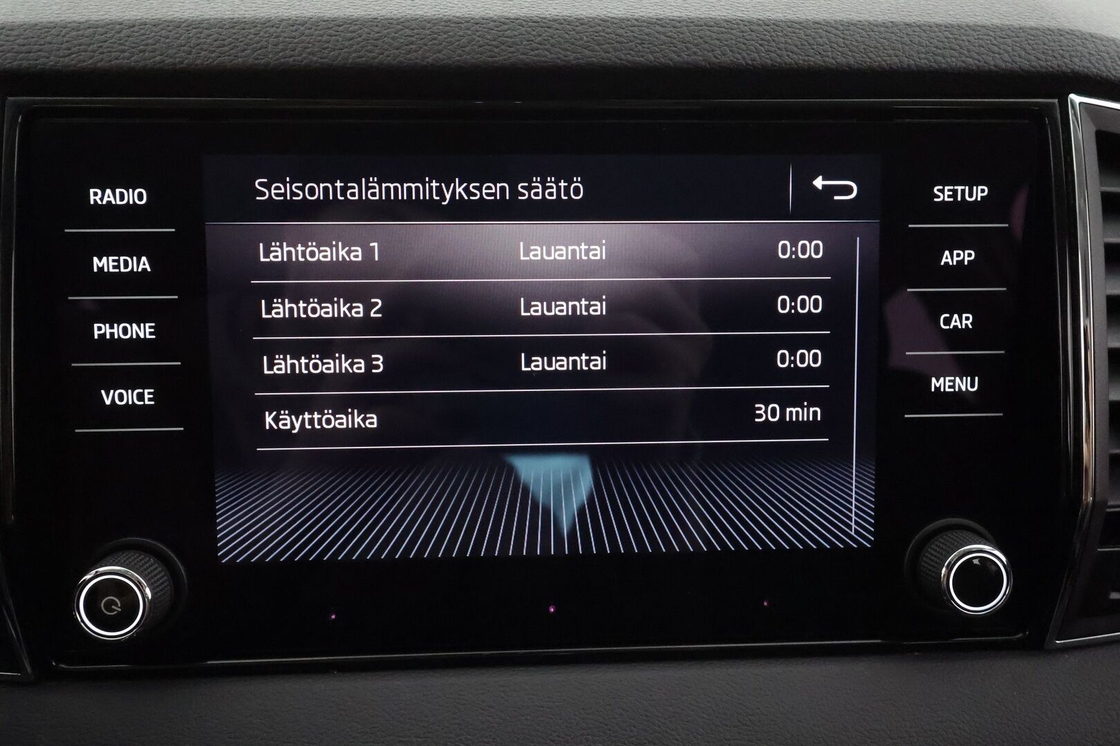 Skoda Karoq 2018 1,5 TSI Style DSG * ACC / Webasto / Koukku / Muistipenkki / P.Kamera / LED / Apple&Android * - 1.Om Suomi-auto / Kahdet Renkaat / Merkkihuollettu