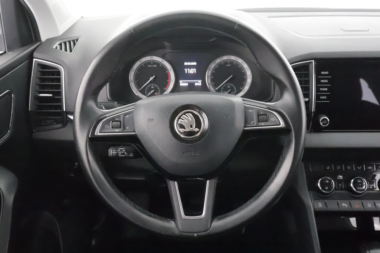 Skoda Karoq 2018 1,5 TSI Style DSG - 1.Om Suomi-auto | Kahdet Renkaat | Merkkihuollettu