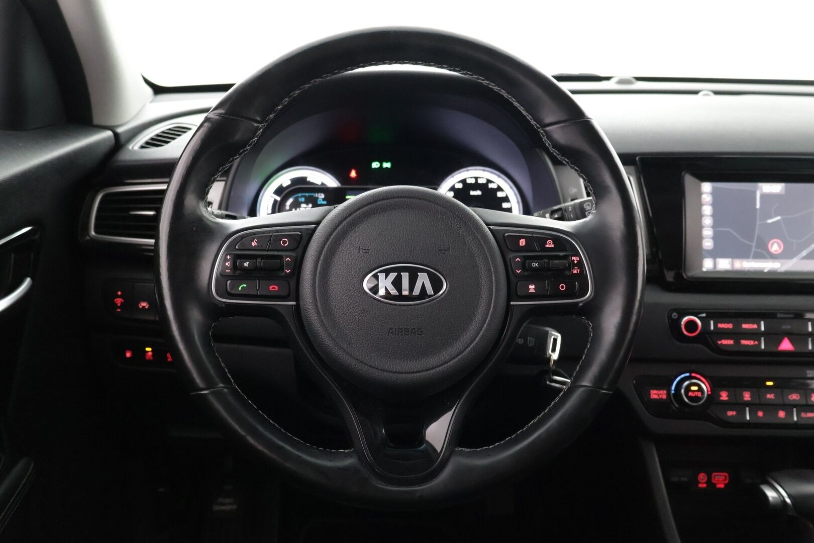 Kia Niro plug-in 2018 1,6 GDI EX DCT - ACC | Lohko | Kaistavahti | Navi | P-kamera | LED | Puolinahkasisusta | Ratinlämmitin | 2x Renkaat | Juuri huollettu | Juuri katsastettu
