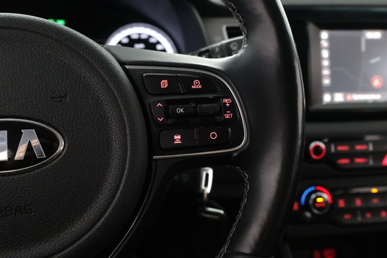Kia Niro plug-in 2018 1,6 GDI EX DCT - ACC | Lohko | Kaistavahti | Navi | P-kamera | LED | Puolinahkasisusta | Ratinlämmitin | 2x Renkaat | Juuri huollettu | Juuri katsastettu