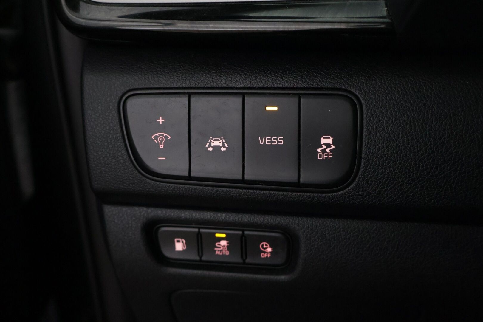 Kia Niro plug-in 2018 1,6 GDI EX DCT - ACC | Lohko | Kaistavahti | Navi | P-kamera | LED | Puolinahkasisusta | Ratinlämmitin | 2x Renkaat | Juuri huollettu | Juuri katsastettu