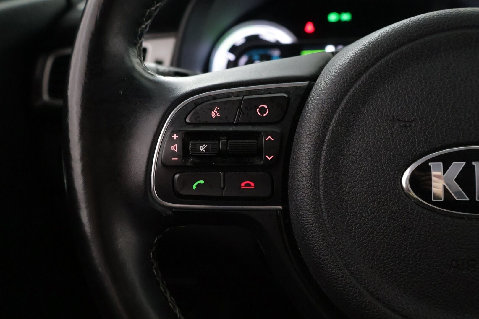 Kia Niro plug-in 2018 1,6 GDI EX DCT - ACC | Lohko | Kaistavahti | Navi | P-kamera | LED | Puolinahkasisusta | Ratinlämmitin | 2x Renkaat | Juuri huollettu | Juuri katsastettu