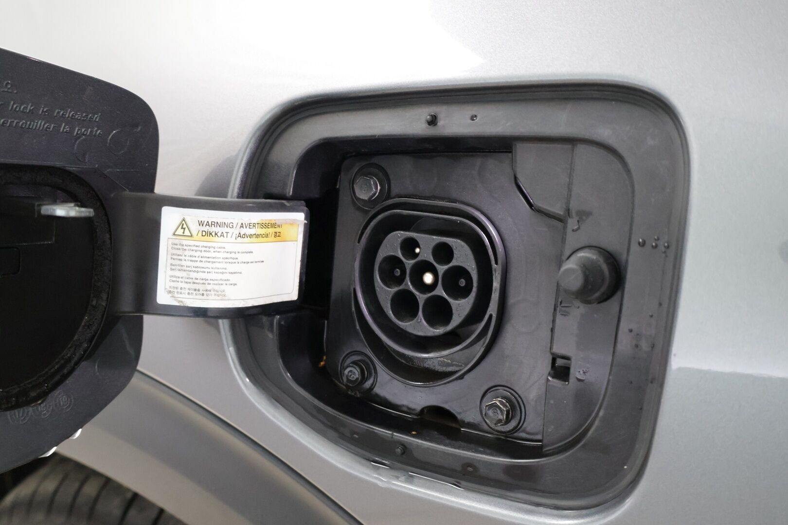 Kia Niro plug-in 2018 1,6 GDI EX DCT - ACC | Lohko | Kaistavahti | Navi | P-kamera | LED | Puolinahkasisusta | Ratinlämmitin | 2x Renkaat | Juuri huollettu | Juuri katsastettu