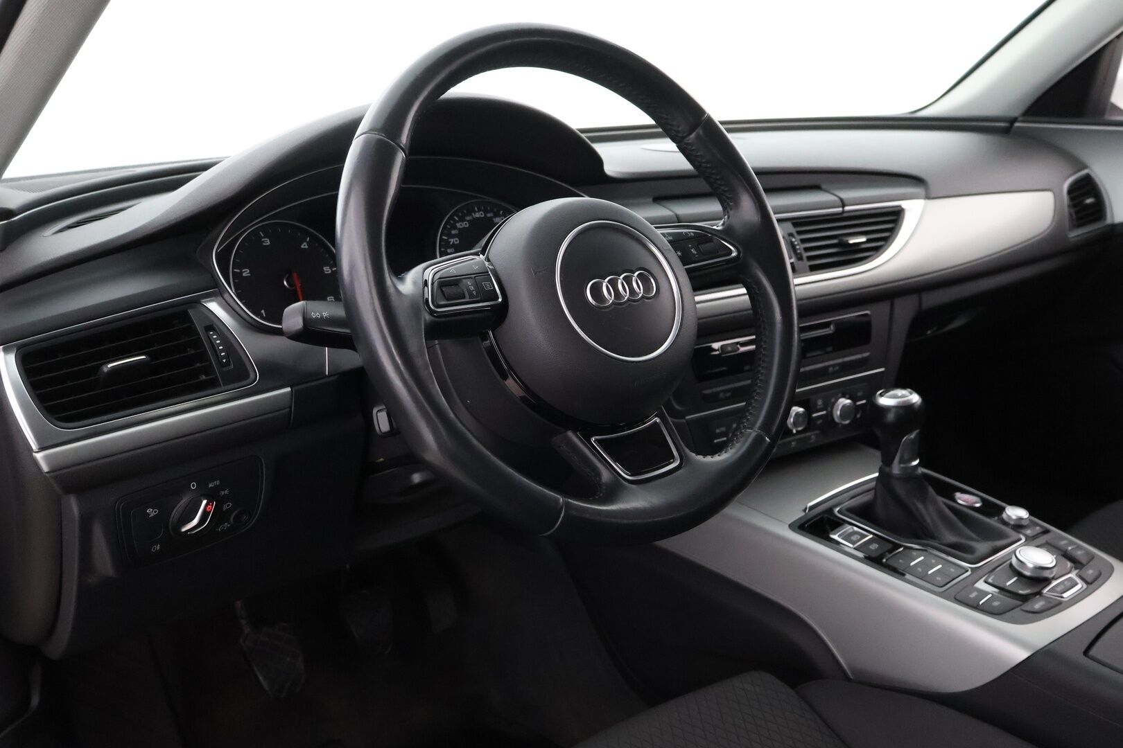 Audi A6 2014 Avant Business Sport Edition 2,0 TDI 140 kW ultra - Vakkari / Xenon / Sporttipenkit / Lohko & Sisäpistoke / 2x Renkaat aluvantein!