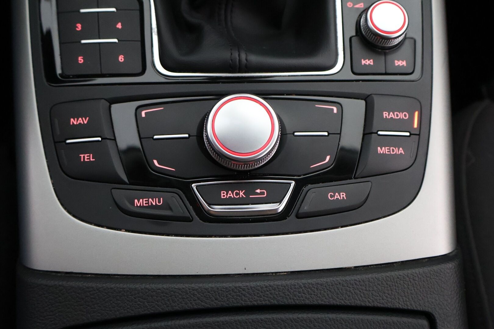 Audi A6 2014 Avant Business Sport Edition 2,0 TDI 140 kW ultra - Vakkari / Xenon / Sporttipenkit / Lohko & Sisäpistoke / 2x Renkaat aluvantein!