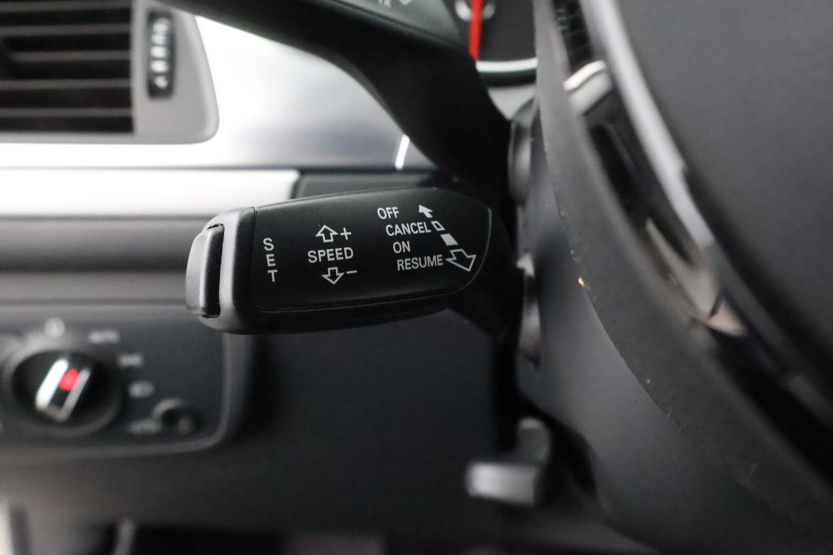 Audi A6 2014 Avant Business Sport Edition 2,0 TDI 140 kW ultra - Vakkari / Xenon / Sporttipenkit / Lohko & Sisäpistoke / 2x Renkaat aluvantein!