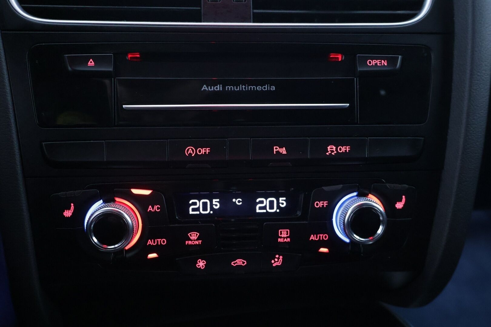 Audi A5 2015 Sportback Land of quattro Edition 2,0 TDI clean diesel 140 kW quattro S tronic *S-Line Sisä- ja Ulkopaketti / B&O / Kaistanvahti / MMI + / Vakkari / Aut. ilmastointi / Tutkat * - Bang&Olufsen / Facelift / Juuri Huollettu / Katsastettu / Hyvin pidetty 
