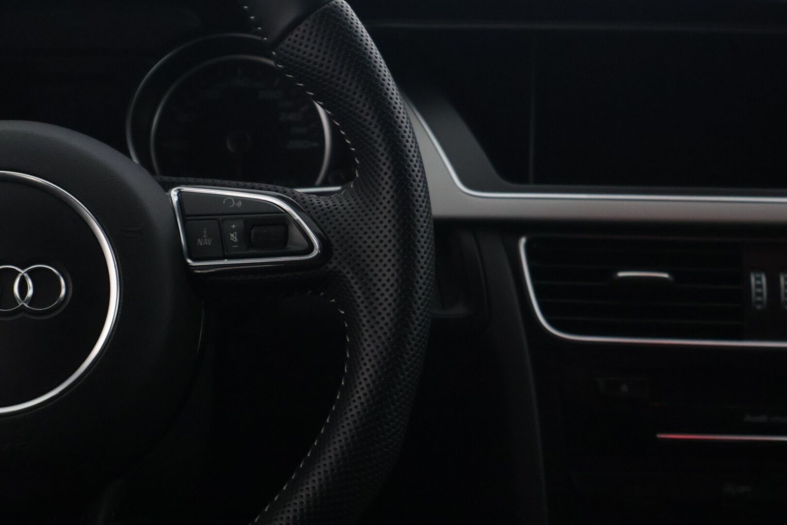 Audi A5 2015 Sportback Land of quattro Edition 2,0 TDI clean diesel 140 kW quattro S tronic *S-Line Sisä- ja Ulkopaketti / B&O / Kaistanvahti / MMI + / Vakkari / Aut. ilmastointi / Tutkat * - Bang&Olufsen / Facelift / Juuri Huollettu / Katsastettu / Hyvin pidetty 