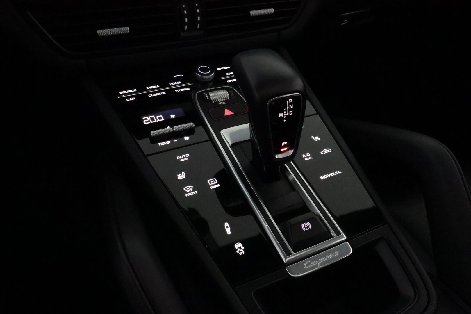 Porsche Cayenne 2019 E-Hybrid * Nahkasisusta / Panoraama / PASM / Peruutuskamera / HiFi / Sport Chrono / Suomiauto! - Navigointi / Juuri tullut Tampereelle!