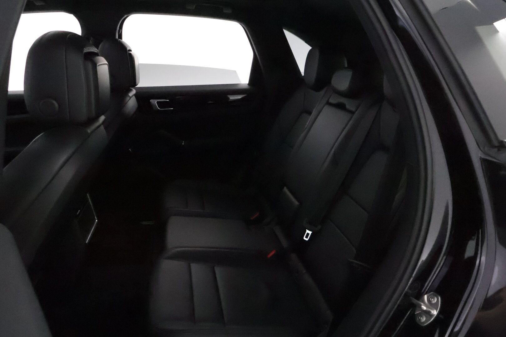 Porsche Cayenne 2019 E-Hybrid * Nahkasisusta / Panoraama / PASM / Peruutuskamera / HiFi / Sport Chrono / Suomiauto! - Navigointi / Juuri tullut Tampereelle!