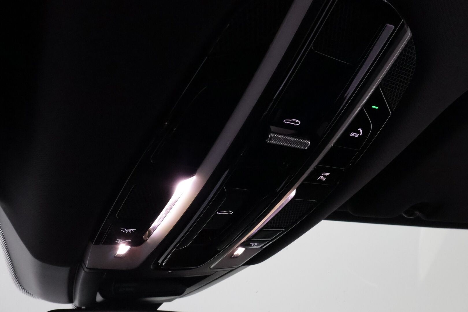 Porsche Cayenne 2019 E-Hybrid * Nahkasisusta / Panoraama / PASM / Peruutuskamera / HiFi / Sport Chrono / Suomiauto! - Navigointi / Juuri tullut Tampereelle!