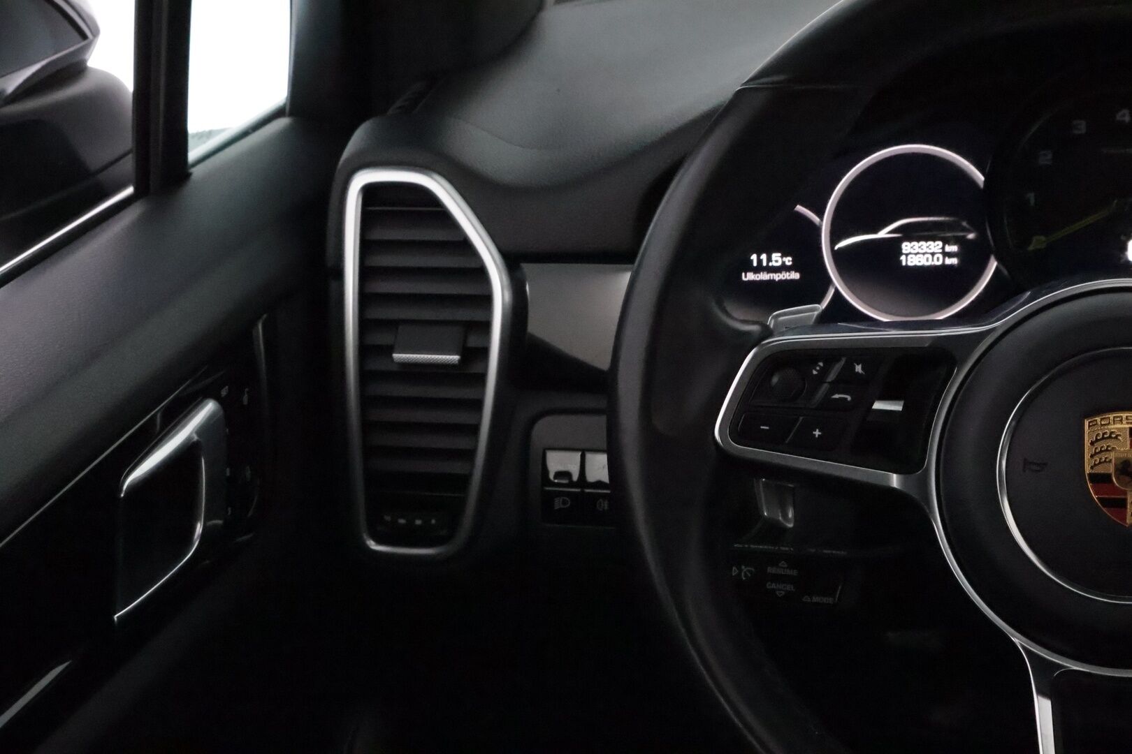 Porsche Cayenne 2019 E-Hybrid * Nahkasisusta / Panoraama / PASM / Peruutuskamera / HiFi / Sport Chrono / Suomiauto! - Navigointi / Juuri tullut Tampereelle!