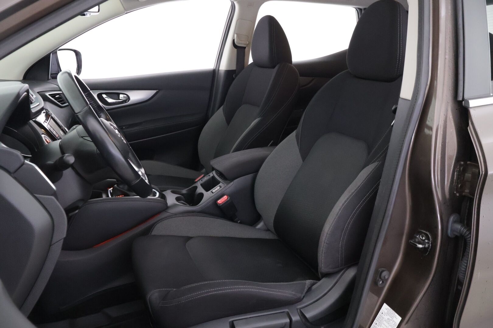 Nissan Qashqai 2018 DIG-T 115 N-Connecta 2WD Xtronic PFEB ** Lohko / 360-kamera / Navi / Kaistavahti - ** Juuri huolettu / Kahdet asialliset renkaat vanteilla ** - HULLUT JOULUT KORKOTARJOUS 2,49% 