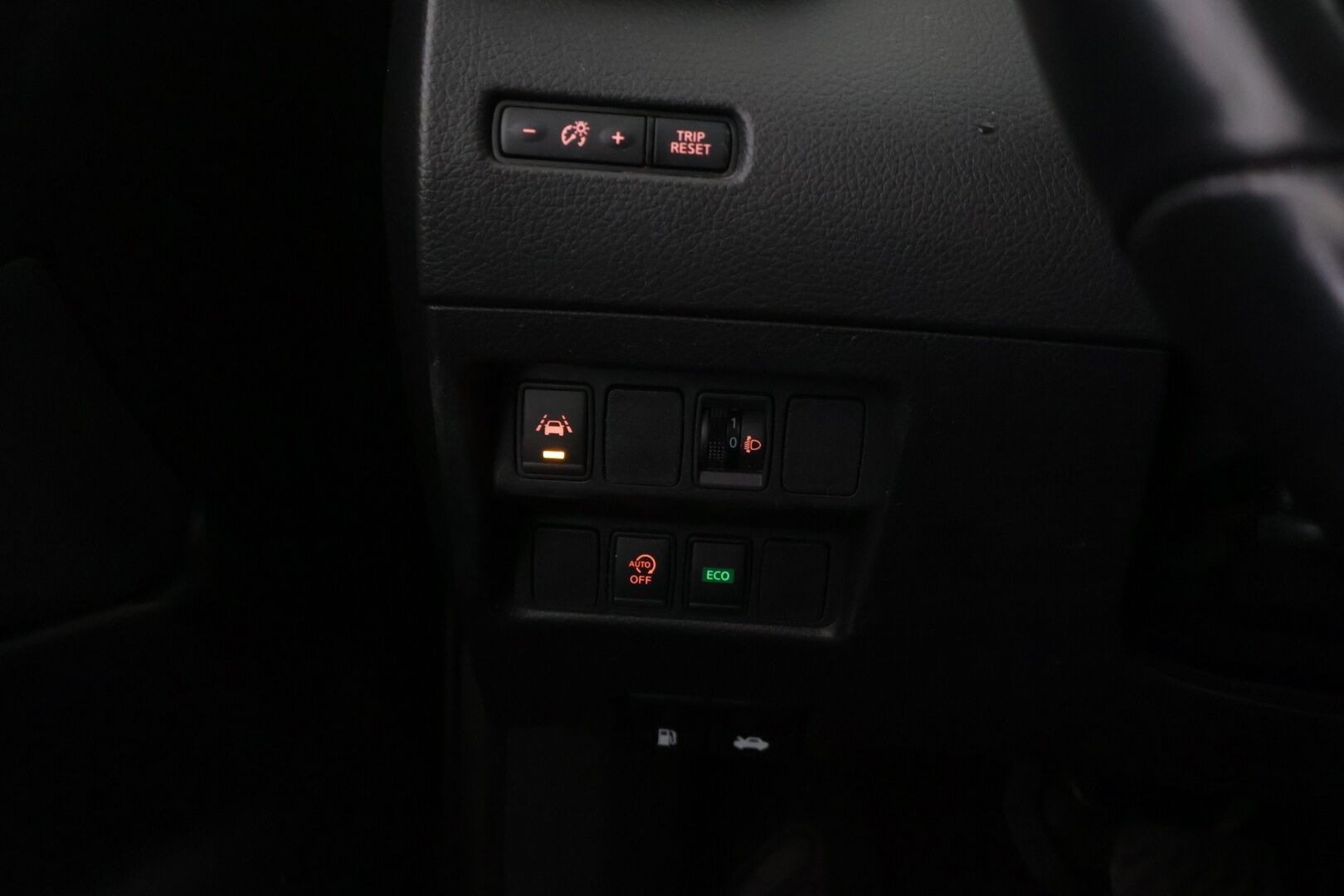 Nissan Qashqai 2018 DIG-T 115 N-Connecta 2WD Xtronic PFEB ** Lohko / 360-kamera / Navi / Kaistavahti - ** Juuri huolettu / Kahdet asialliset renkaat vanteilla ** - HULLUT JOULUT KORKOTARJOUS 2,49% 