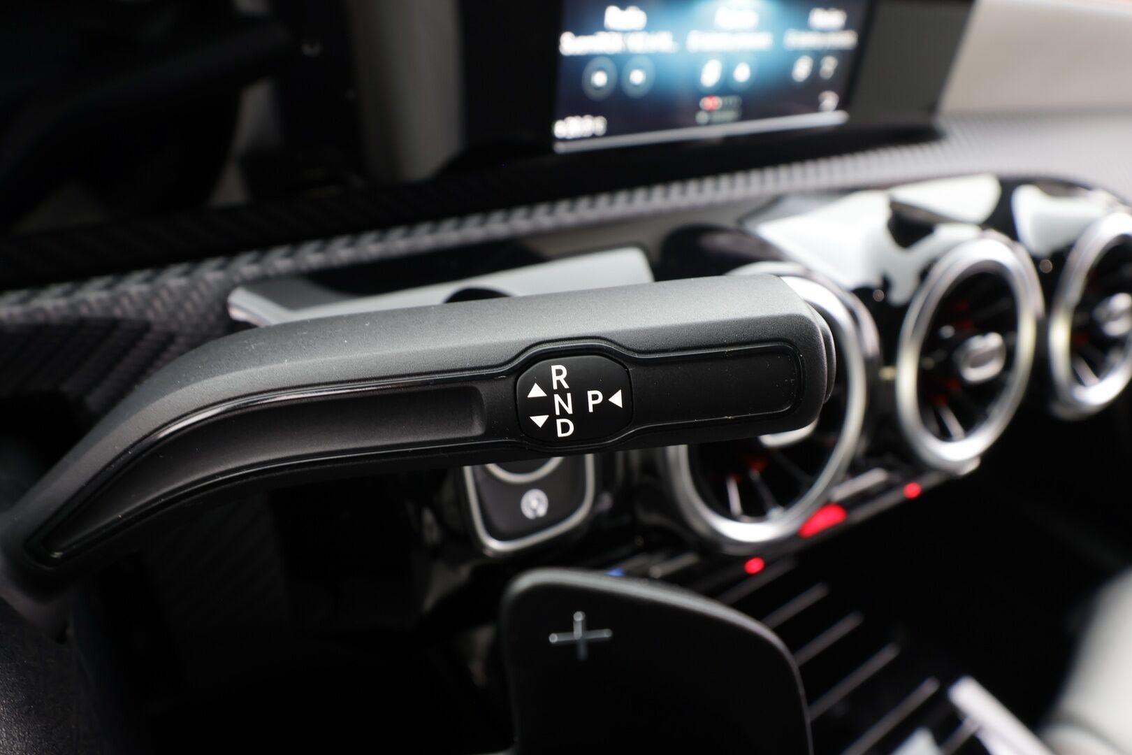 Mercedes-Benz A 2019 200 A Launch Edition Style * LED-High Performance / P.Kamera / Sportpenkit / Digimittaristo / Kaistavahti / Vakkari * - Suomi-auto / Kahdet renkaat - HULLUT JOULUT KORKOTARJOUS 2,49% 