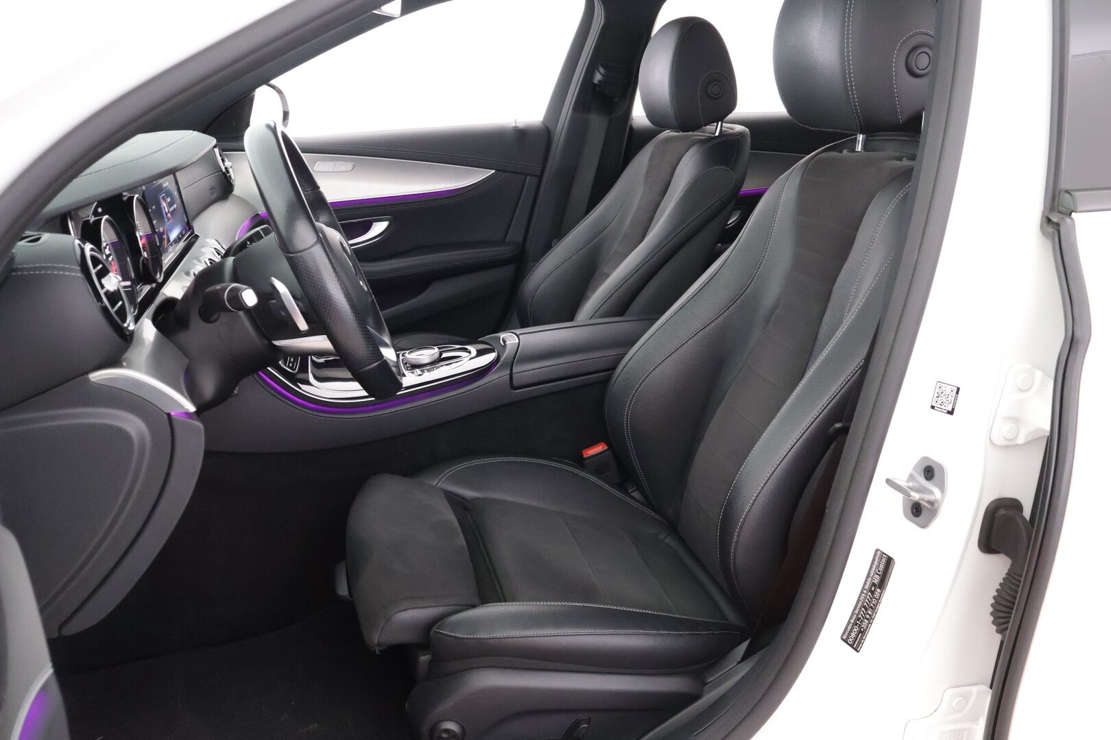Mercedes-Benz E 2019 200 d A Edition One Business AMG ** Suomi-auto / P-Kamera / Nahka-alcantara / LED ** - Siistikuntoinen ja merkkihuollettu!