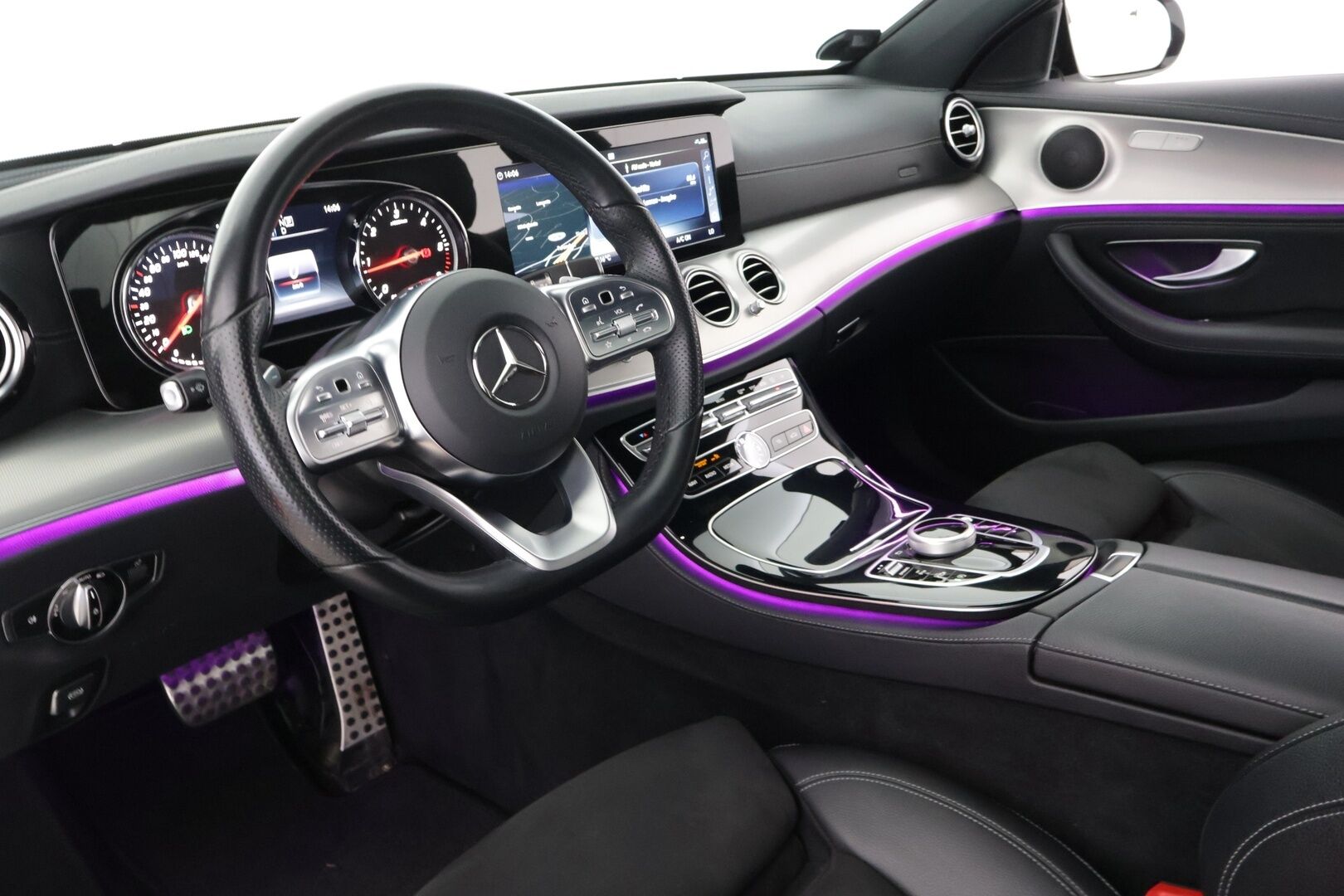 Mercedes-Benz E 2019 200 d A Edition One Business AMG ** Suomi-auto / P-Kamera / Nahka-alcantara / LED **