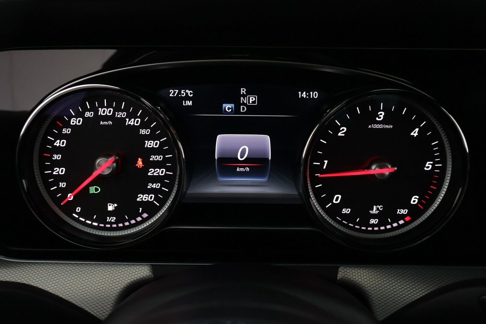 Mercedes-Benz E 2019 200 d A Edition One Business AMG ** Suomi-auto / P-Kamera / Nahka-alcantara / LED **