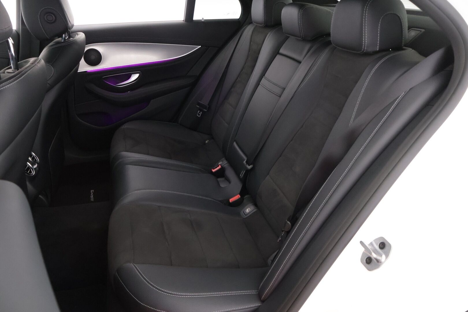 Mercedes-Benz E 2019 200 d A Edition One Business AMG ** Suomi-auto / P-Kamera / Nahka-alcantara / LED ** - Siistikuntoinen ja merkkihuollettu!