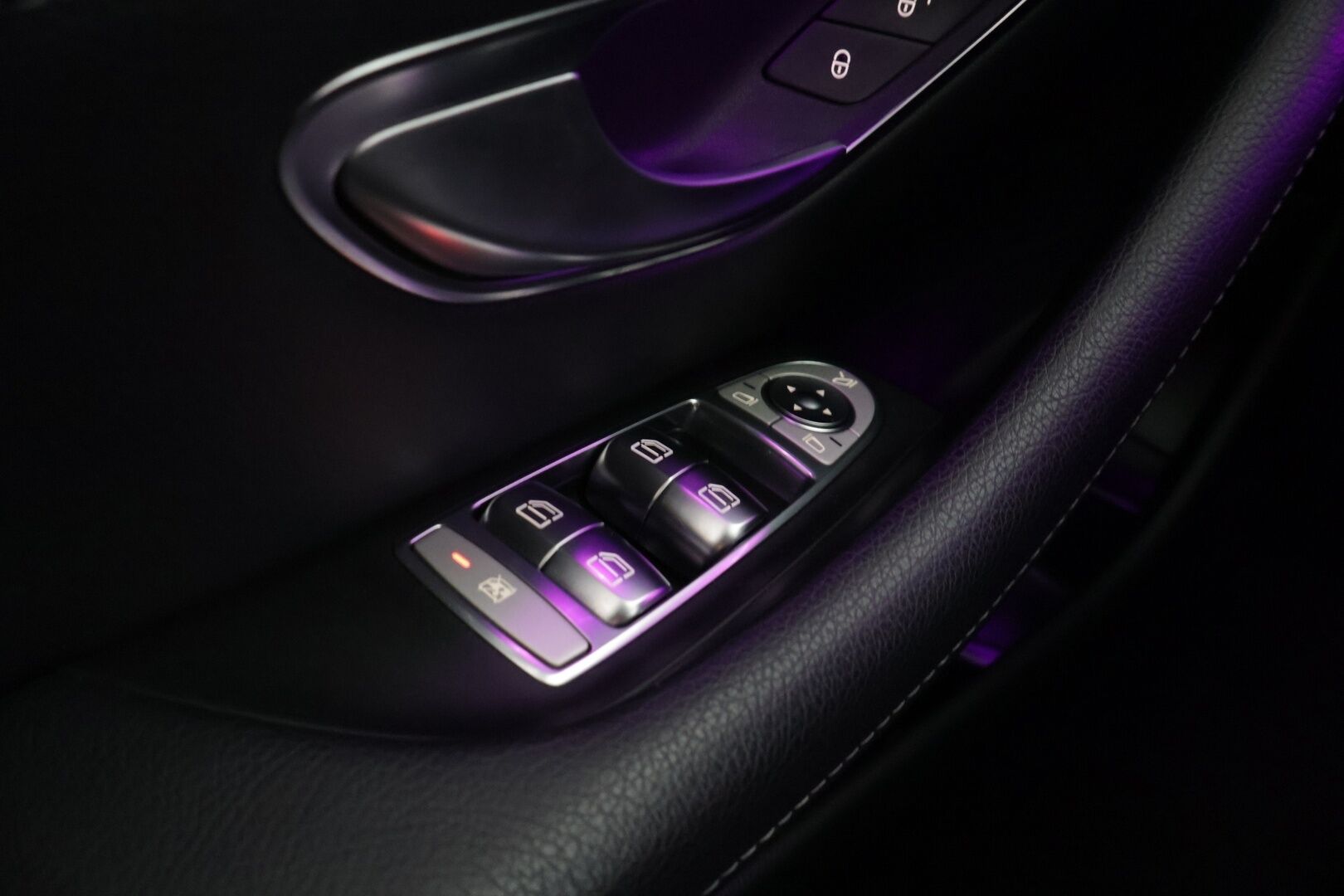Mercedes-Benz E 2019 200 d A Edition One Business AMG ** Suomi-auto / P-Kamera / Nahka-alcantara / LED **