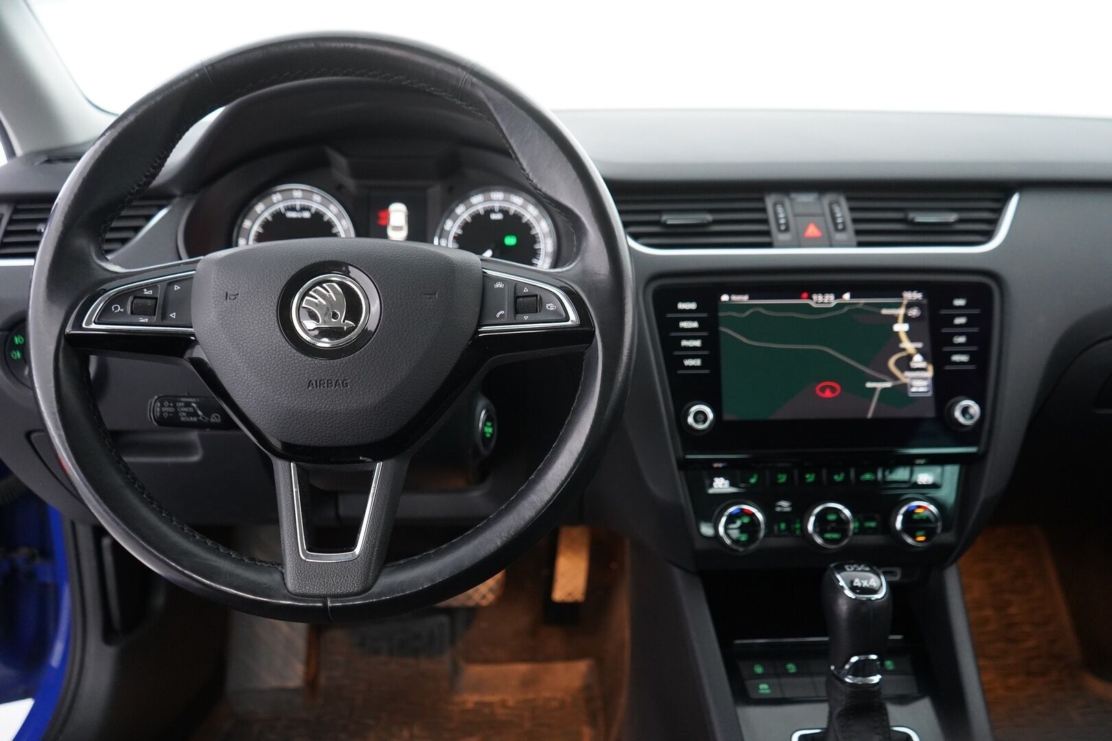 Skoda Octavia 2018 2,0 TDI 184 4x4 Style DSG Autom. - Webasto / Adapt.Vakkari / Tutkat / Appconnect / Led-valot / Jakopää 11/2024