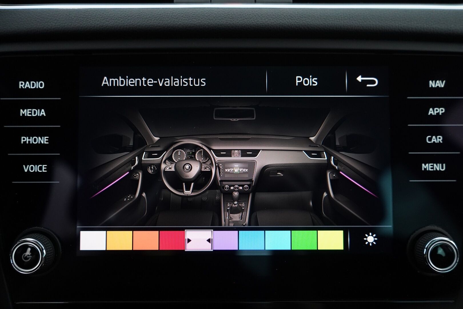Skoda Octavia 2018 2,0 TDI 184 4x4 Style DSG Autom. - Webasto / Adapt.Vakkari / Tutkat / Appconnect / Led-valot / Jakopää 11/2024