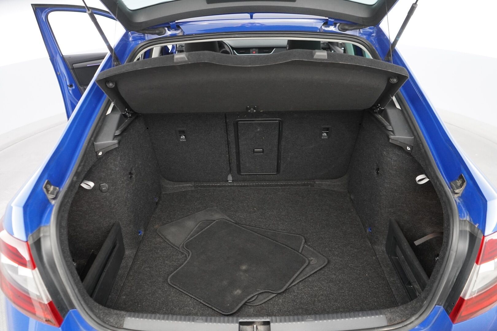 Skoda Octavia 2018 2,0 TDI 184 4x4 Style DSG Autom. - Webasto / Adapt.Vakkari / Tutkat / Appconnect / Led-valot / Jakopää 11/2024