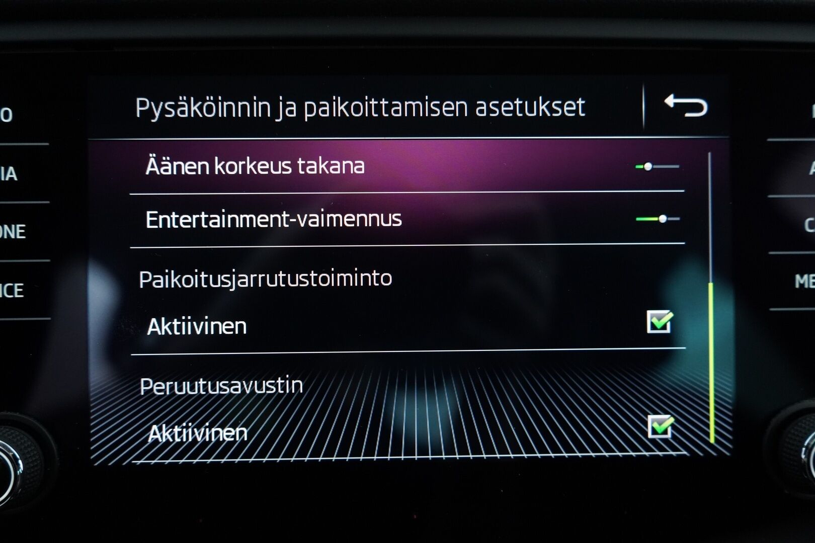 Skoda Octavia 2018 2,0 TDI 184 4x4 Style DSG Autom. - Webasto / Adapt.Vakkari / Tutkat / Appconnect / Led-valot / Jakopää 11/2024