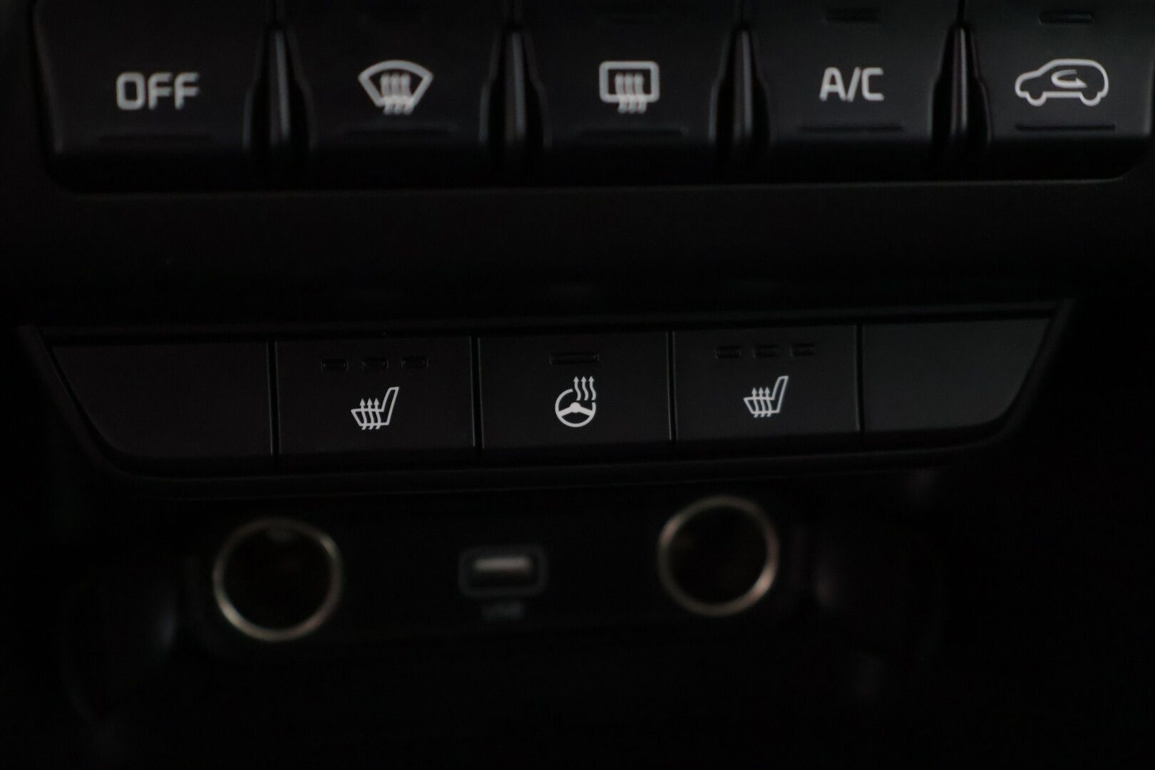 Kia Sportage 2020 1,6 CRDi SCR ISG Urban EX DCT A/T EcoDynamics 136hv* P-kamera / Ratinlämmitin / Tutkat / Kaistavahti * - * Kahdet Kian alumiinivanteet / Juuri huollettu / Seuraava katsastus 3/28 *