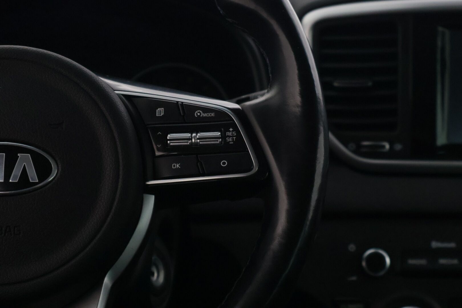 Kia Sportage 2020 1,6 CRDi SCR ISG Urban EX DCT A/T EcoDynamics 136hv* P-kamera / Ratinlämmitin / Tutkat / Kaistavahti * - * Kahdet Kian alumiinivanteet / Juuri huollettu / Seuraava katsastus 3/28 *