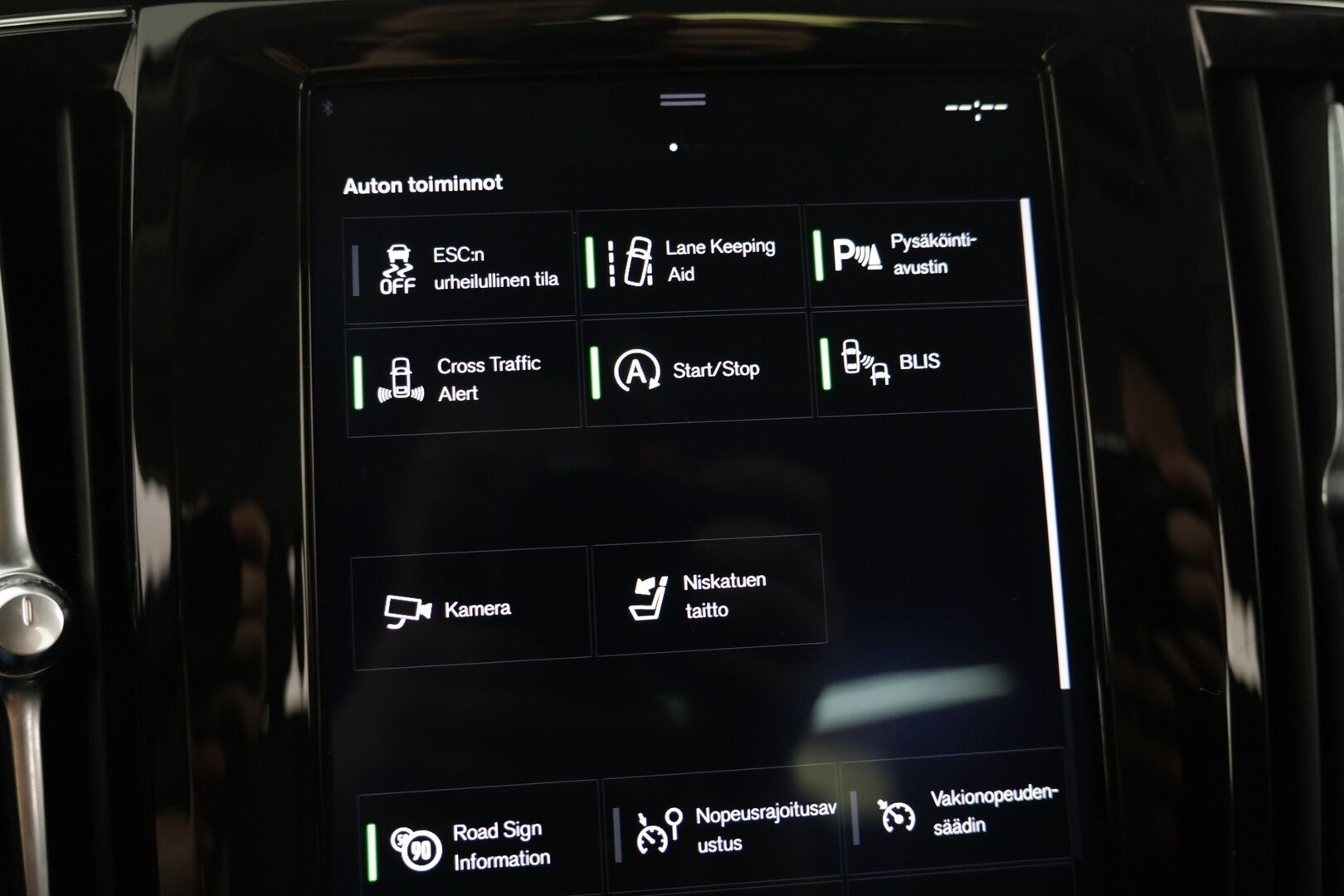 Volvo S90 2019 D5 AWD Momentum aut - ACC | Webasto | Bluetooth | P. kamera | Navi | Ratinlämmitin | Tutkat |Jakohihna tehty ! | Suomi-auto | 2-omisteinen