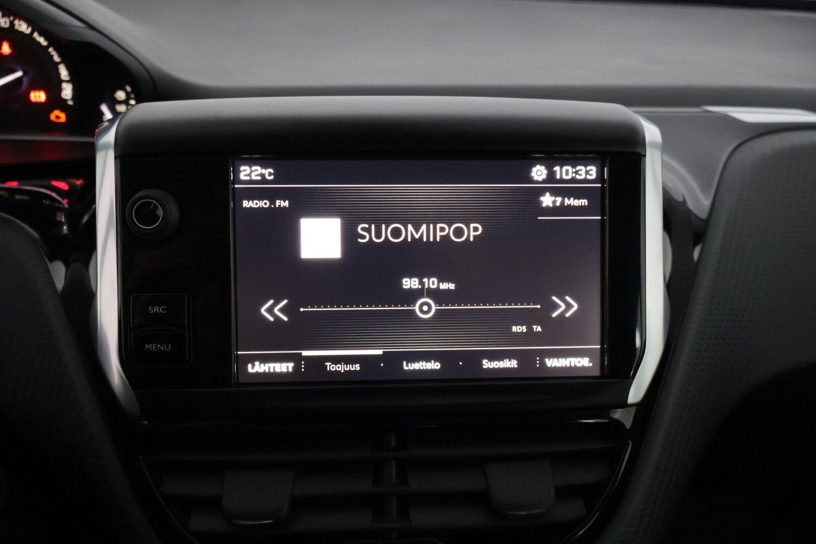 Peugeot 2008 2019 Motion PureTech 82 ** Suomiauto / Vakkari / Lohkolämmitin / Ilmastointi / Bluetooth ** - ** Jakohihna vaihdettu 90tkm kohdalla! / 2x renkaat / Juuri huollettu 110tkm kohdalla! **