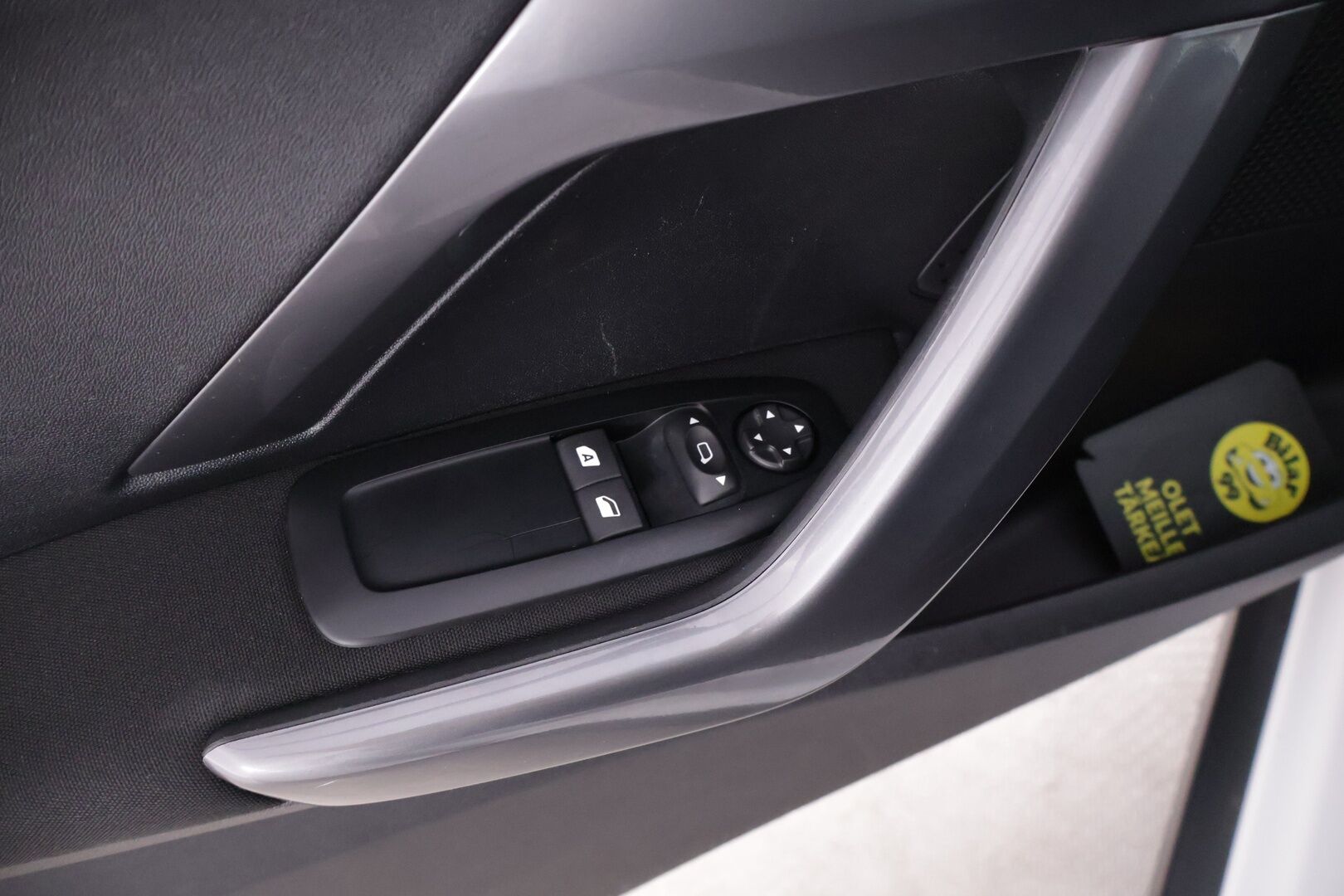 Peugeot 2008 2019 Motion PureTech 82 ** Suomiauto / Vakkari / Lohkolämmitin / Ilmastointi / Bluetooth ** - ** Jakohihna vaihdettu 90tkm kohdalla! / 2x renkaat / Juuri huollettu 110tkm kohdalla! **