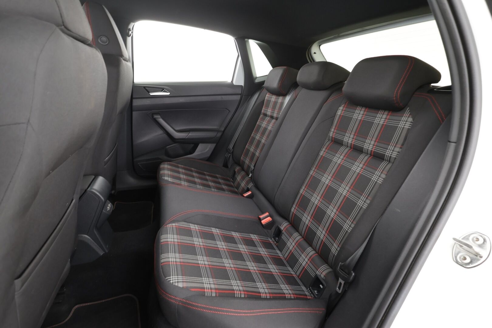 Volkswagen Polo 2019 GTI 2,0 TSI 147 kW (200 hv) DSG * ACC / P.Kamera / Beats äänentoisto / Keyless / Navi * - Suomi-auto / Kahdet renkaat