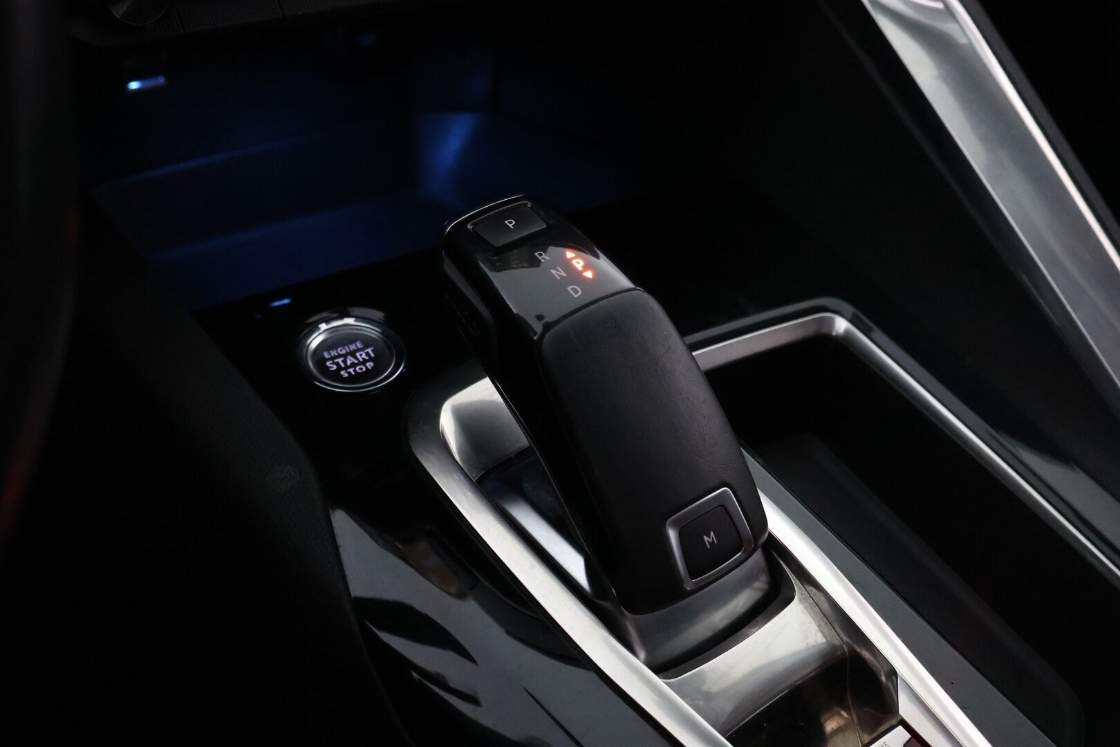 Peugeot 5008 2019 Allure BlueHDi 130 EAT8-automaatti *Lohko / Vakkari / Puolinahat Muistilla / LED / P-Tutkat / Kaistavahti* - *2x renkaat / Siisti maalipinta / Hieno yksilö* - HULLUT JOULUT KORKOTARJOUS 2,49% 