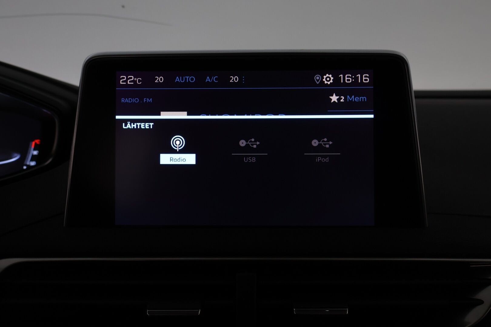 Peugeot 5008 2019 Allure BlueHDi 130 EAT8-automaatti *Lohko / Vakkari / Puolinahat Muistilla / LED / P-Tutkat / Kaistavahti* - *2x renkaat / Siisti maalipinta / Hieno yksilö* - HULLUT JOULUT KORKOTARJOUS 2,49% 