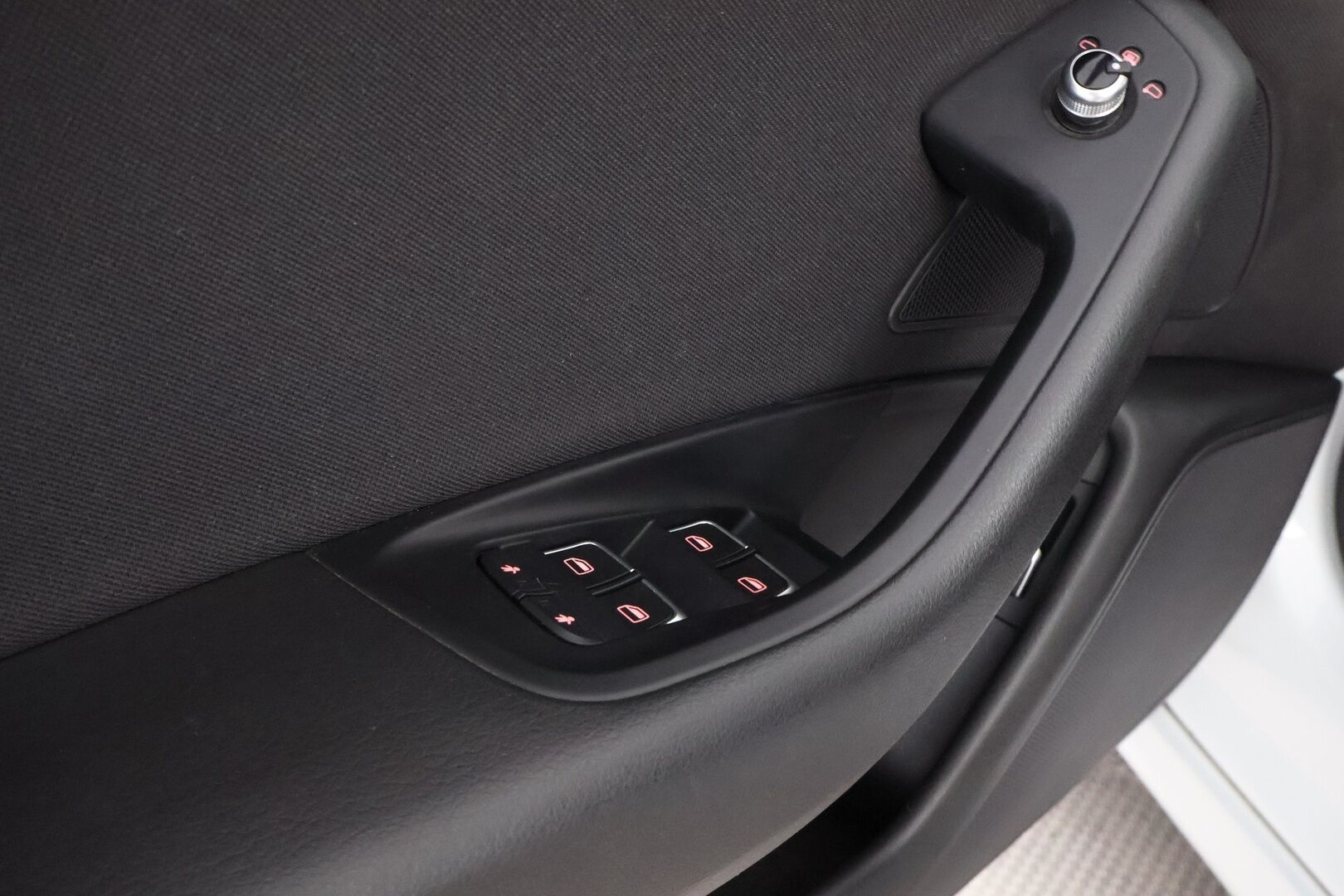 Audi A6 2015 Business Sport 2,0 TDI 140 kW ultra S tronic * RS6 Look / Vakkari / Vetokoukku / Sporttipenkit / Carplay / Xenon - 2x Renkaat aluvantein / Juuri tullut Tampereelle! - HULLU BLACKWEEK KORKOTARJOUS 2,49%