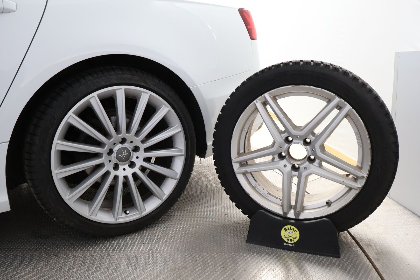 Audi A6 2015 Business Sport 2,0 TDI 140 kW ultra S tronic * RS6 Look / Vakkari / Vetokoukku / Sporttipenkit / Carplay / Xenon - 2x Renkaat aluvantein / Juuri tullut Tampereelle! - HULLU BLACKWEEK KORKOTARJOUS 2,49%