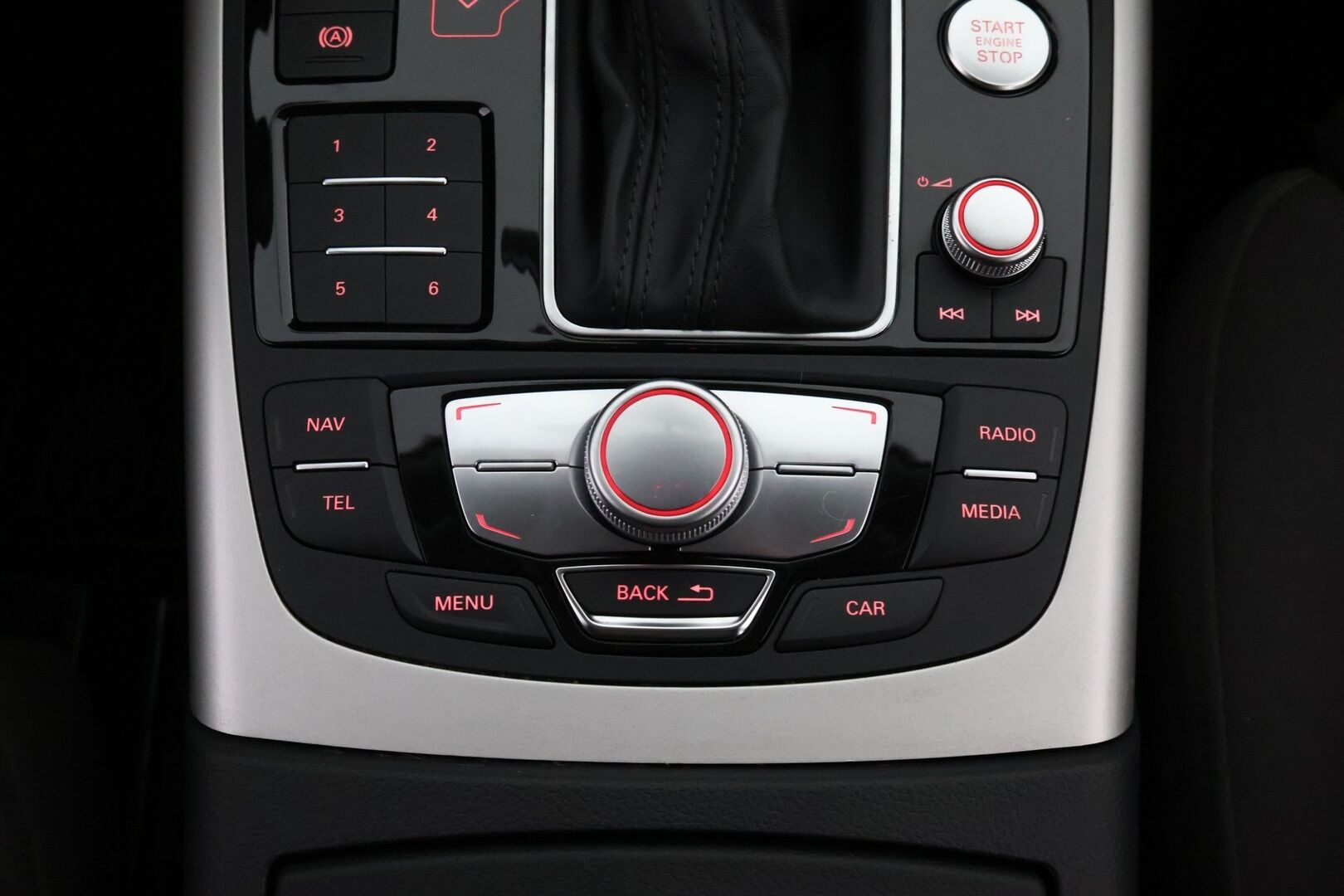 Audi A6 2015 Business Sport 2,0 TDI 140 kW ultra S tronic * RS6 Look / Vakkari / Vetokoukku / Sporttipenkit / Carplay / Xenon - 2x Renkaat aluvantein / Juuri tullut Tampereelle! - HULLU BLACKWEEK KORKOTARJOUS 2,49%