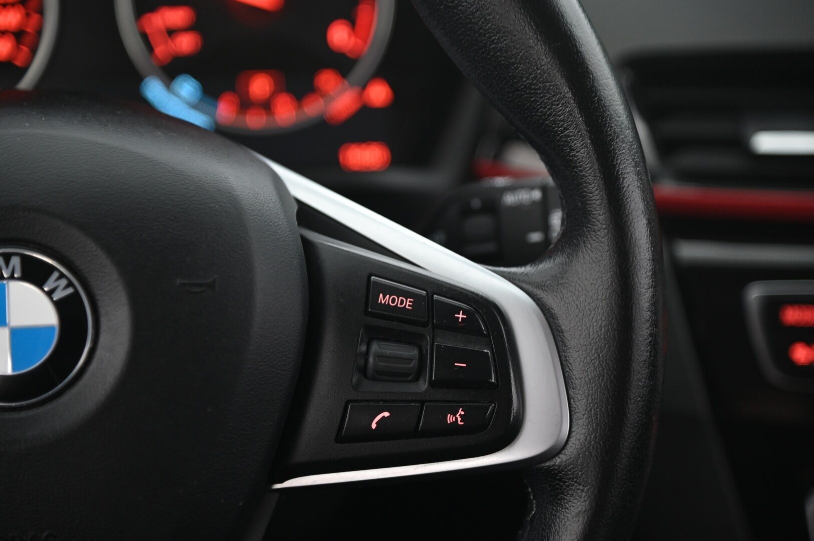 BMW X1 2017 2,0 F48 xDrive20d A Sportline - *Hifit / HUD / Koukku / Lohko / Sähkökontti