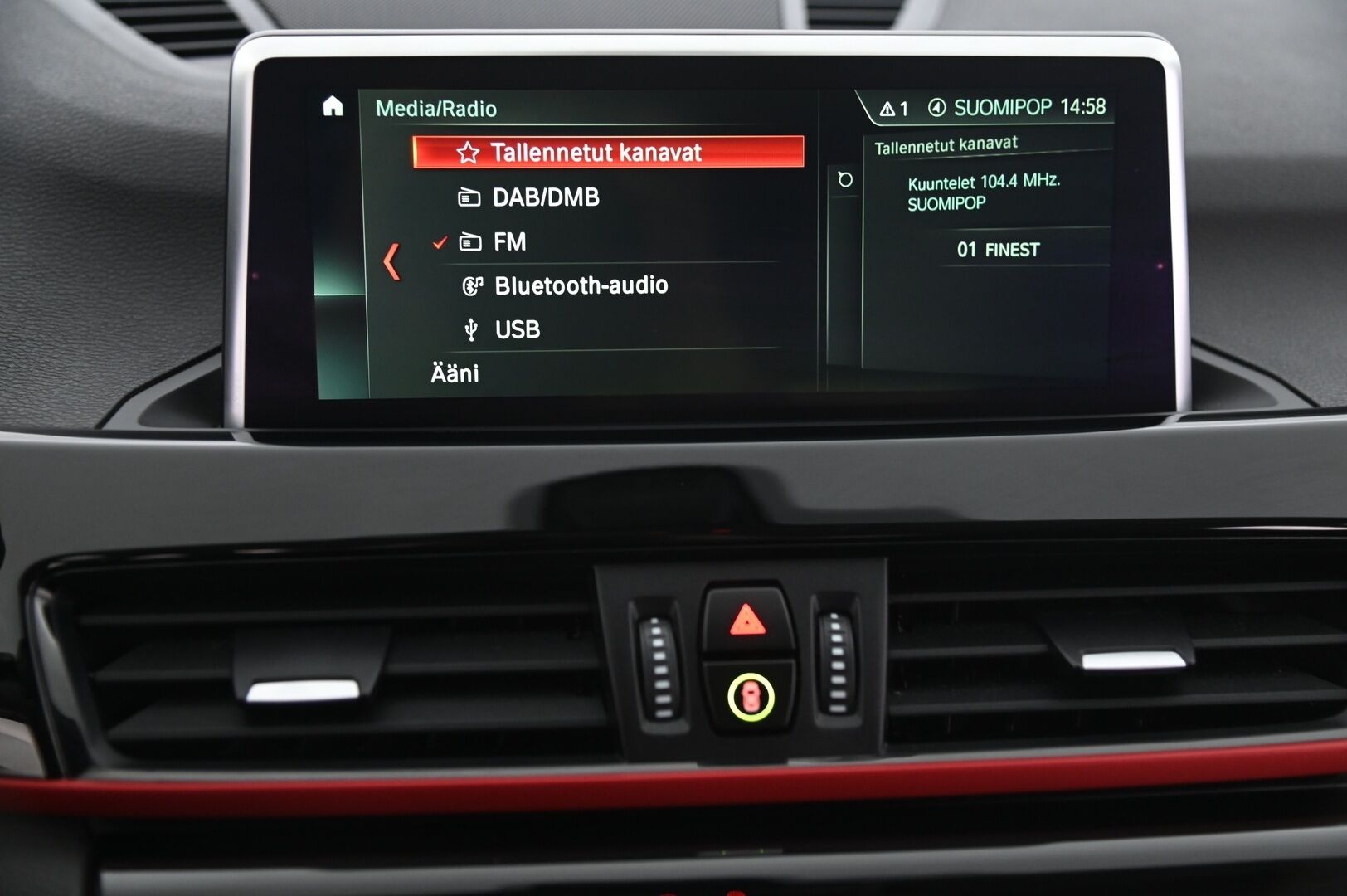 BMW X1 2017 2,0 F48 xDrive20d A Sportline - *Hifit / HUD / Koukku / Lohko / Sähkökontti