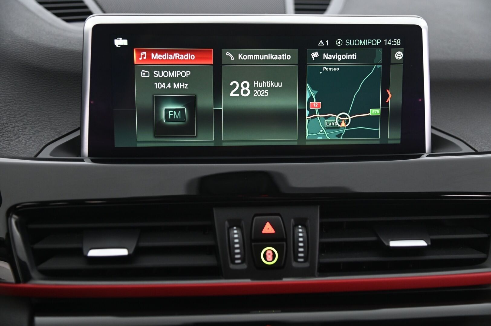 BMW X1 2017 2,0 F48 xDrive20d A Sportline - *Hifit / HUD / Koukku / Lohko / Sähkökontti