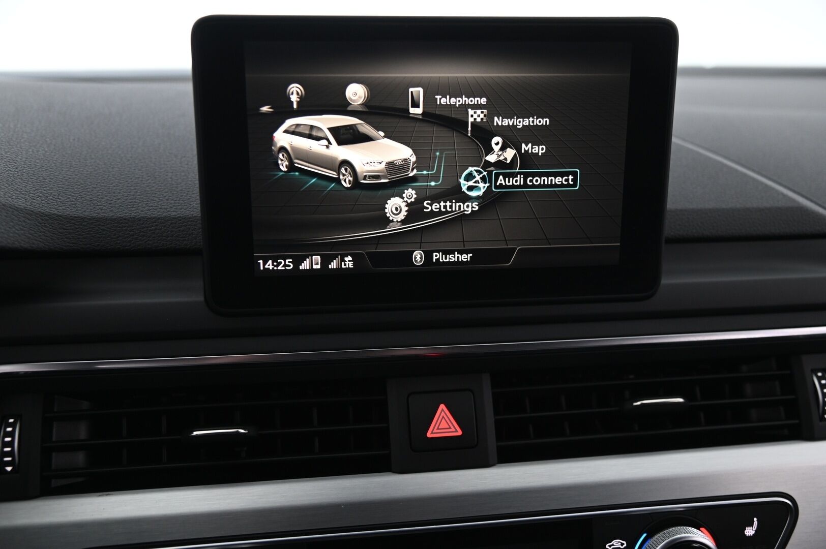 Audi A4 2017 Avant Business 2,0 TDI 140 kW quattro *S-line / Acc / Sporttipenkit / S-luukku / Koukku - Kahdet renkaat vanteilla / Mustasisäkatto / Juuri saapunut 