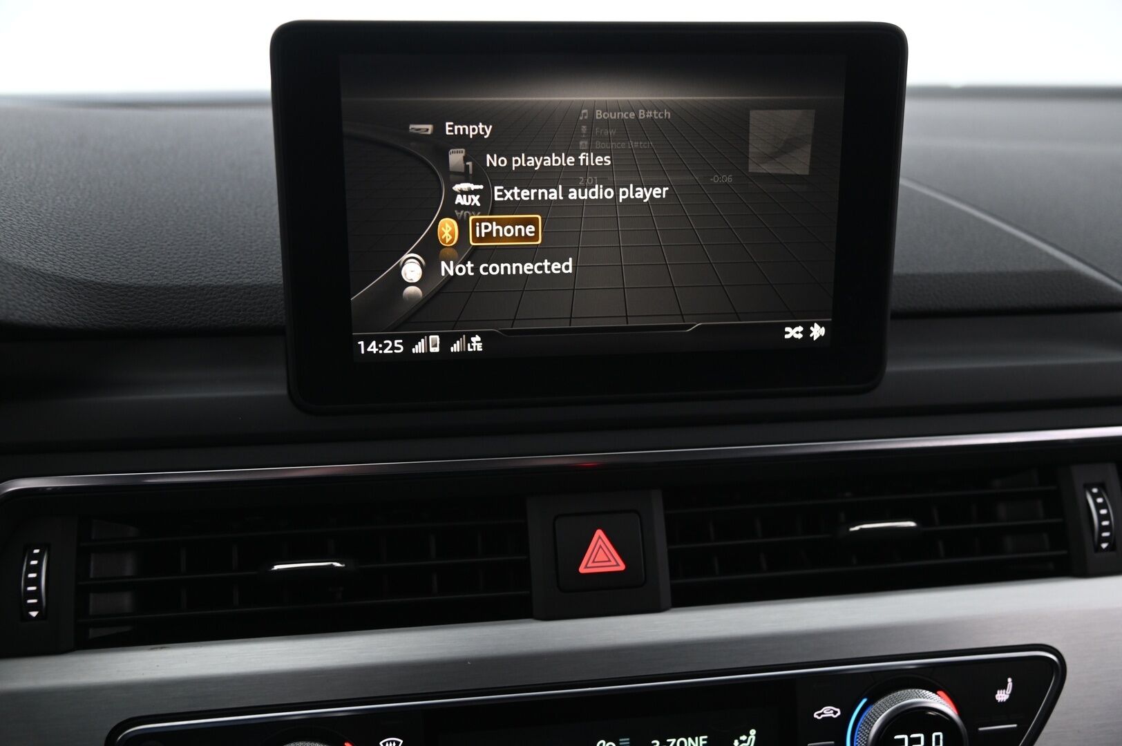 Audi A4 2017 Avant Business 2,0 TDI 140 kW quattro *S-line / Acc / Sporttipenkit / S-luukku / Koukku - Kahdet renkaat vanteilla / Mustasisäkatto / Juuri saapunut 