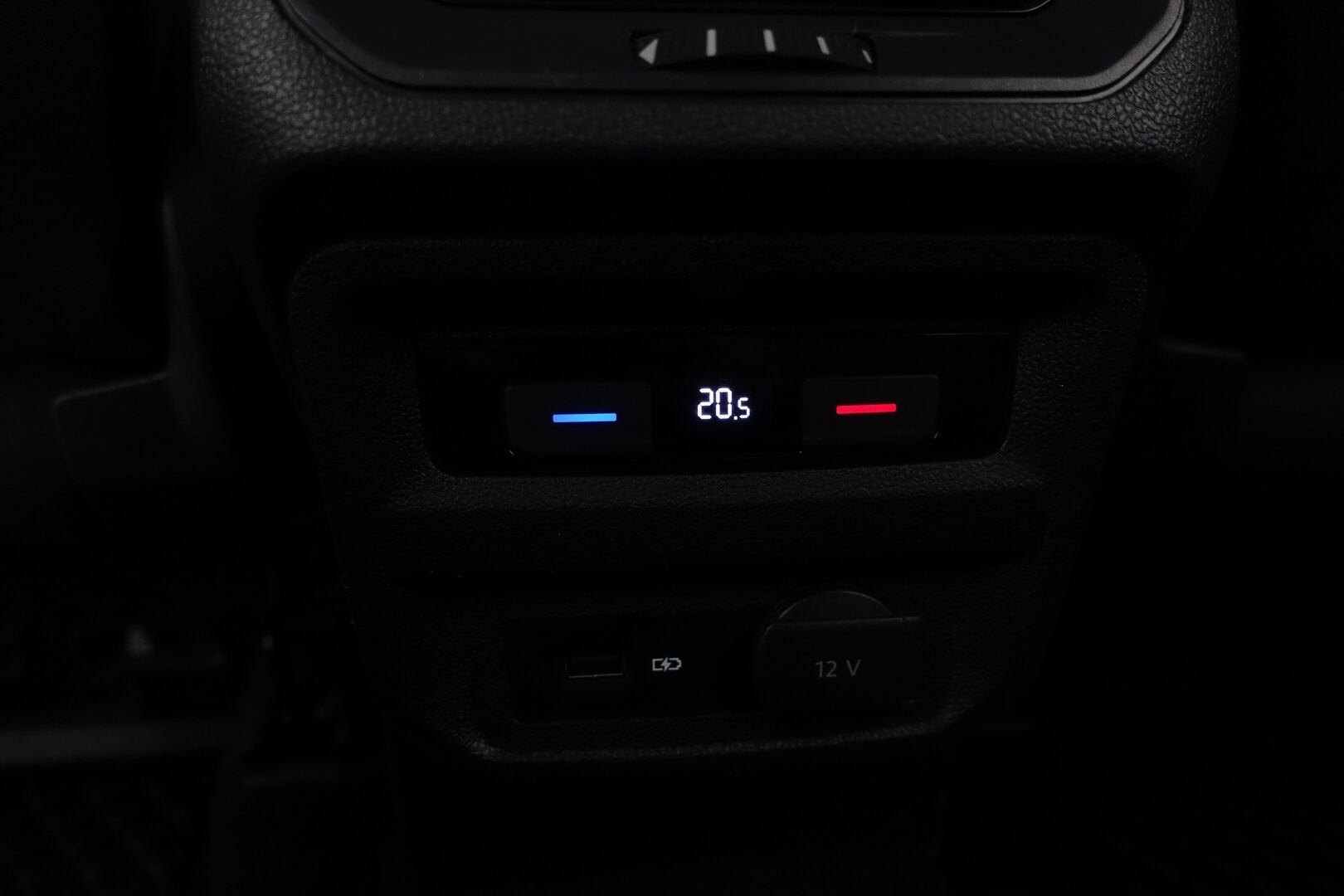 Volkswagen Tiguan 2019 Comfortline 1,5 TSI EVO 110 kW (150 hv) DSG-automaatti - | Suomi-auto | ACC | Webasto | Merkkihuollot | Koukku | P-tutkat | Keyless | Carplay | Navi | Kaistanpitoavustin | 2xrenkaat & vanteet |